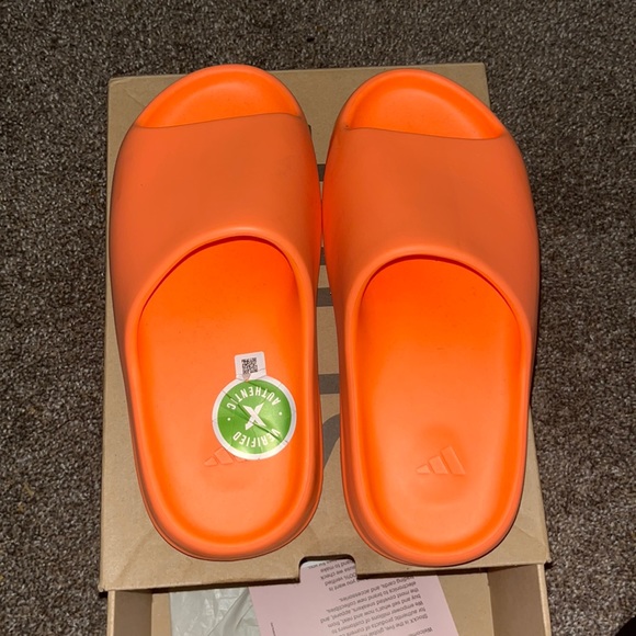 Adidas yeezy slide enflame Orange